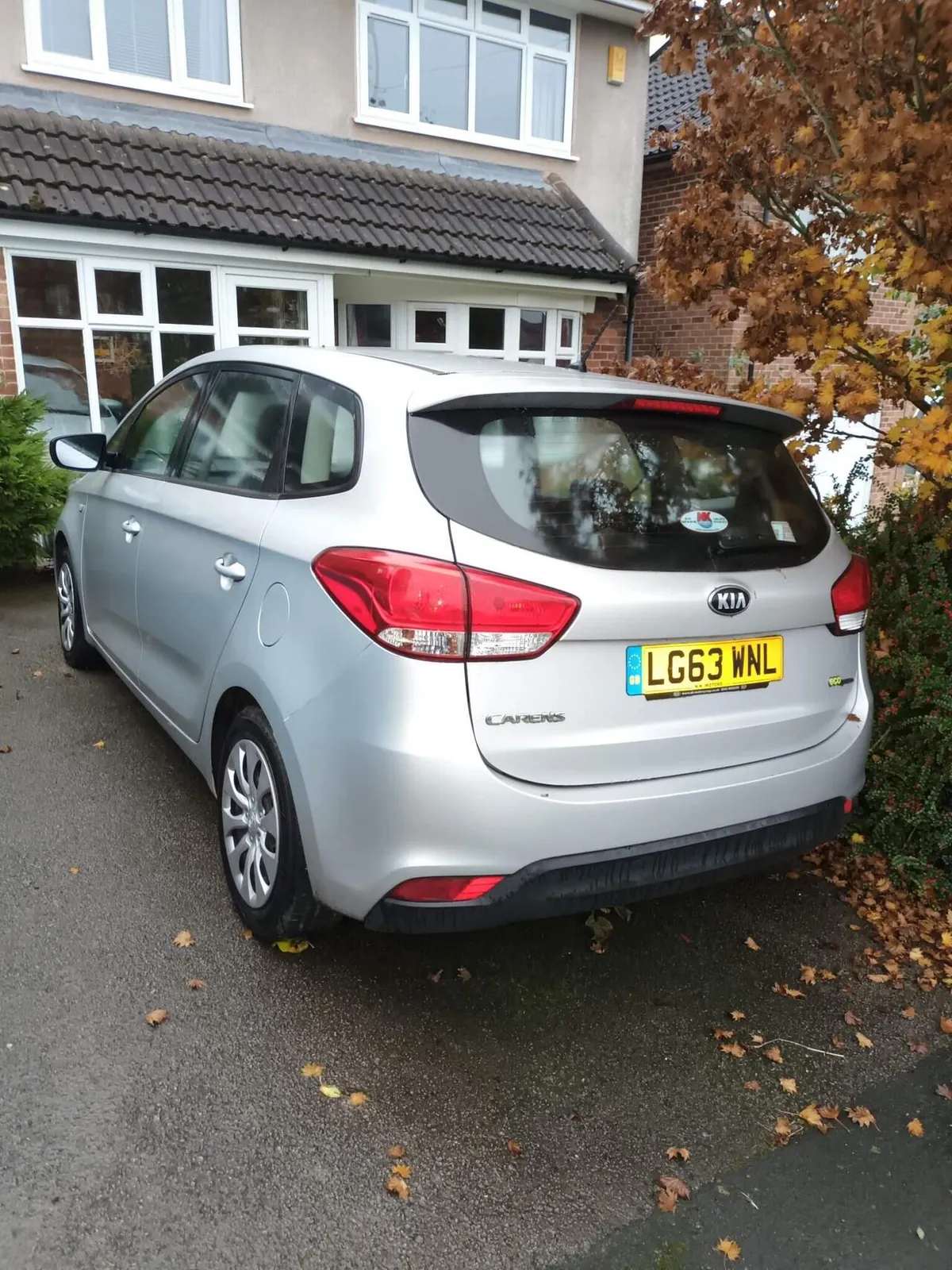 Kia Carens 2013 photo 2