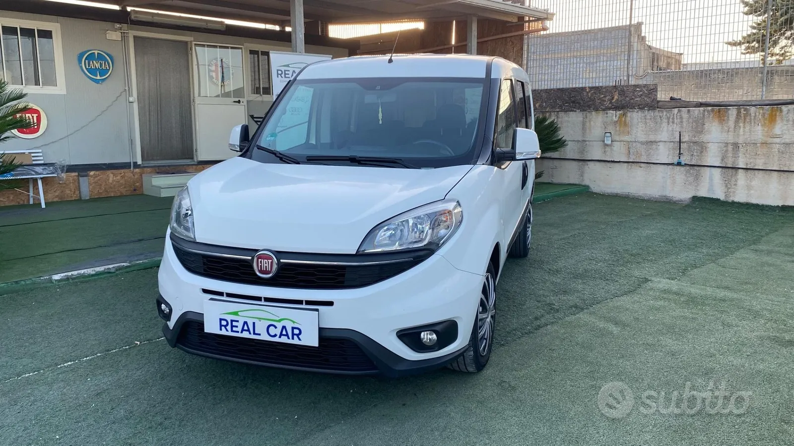 Fiat Doblo 2015 photo 2
