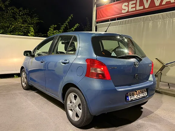 Toyota Yaris 2008 photo 3