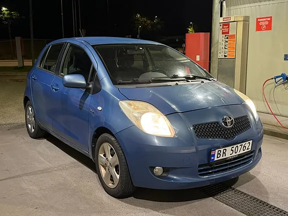 Toyota Yaris 2008 photo 2