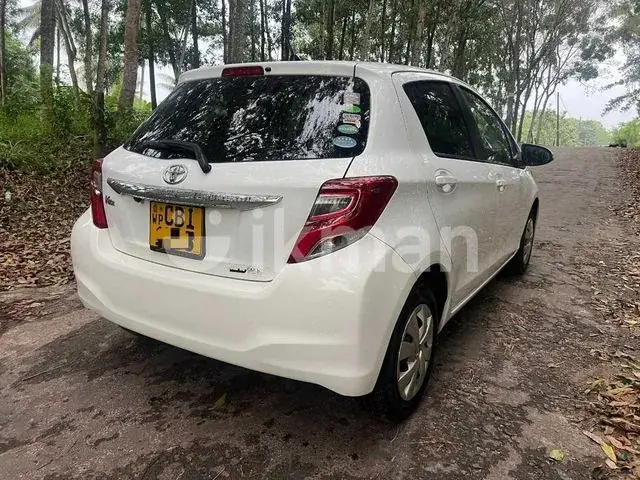 Toyota Vitz 2016 photo 3