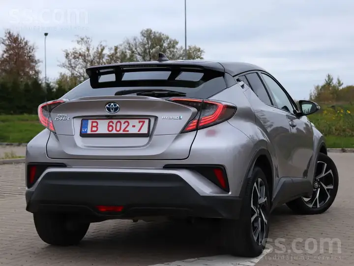 Toyota C-Hr 2019 photo 5