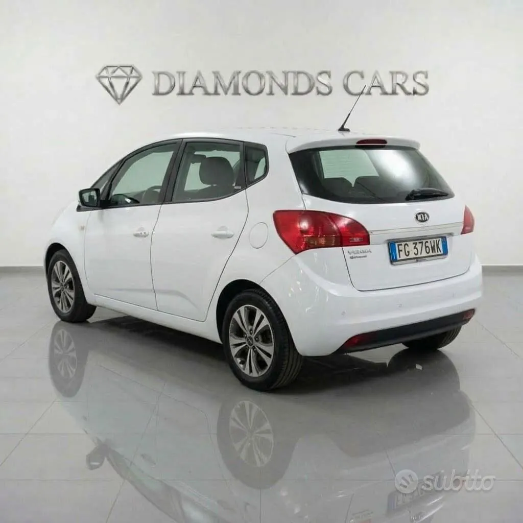Kia Venga 2017 photo 5