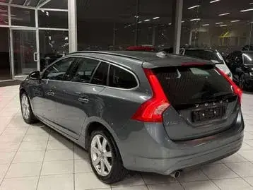 Volvo V60 2018 photo 2