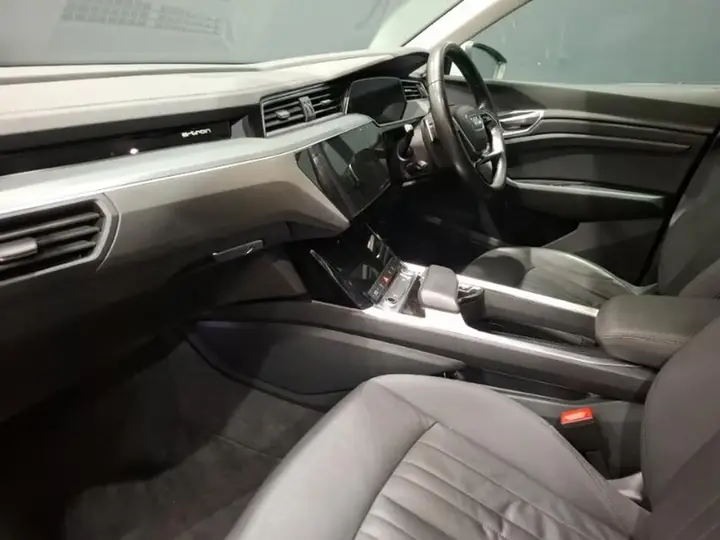 Audi E-Tron 2020 photo 5