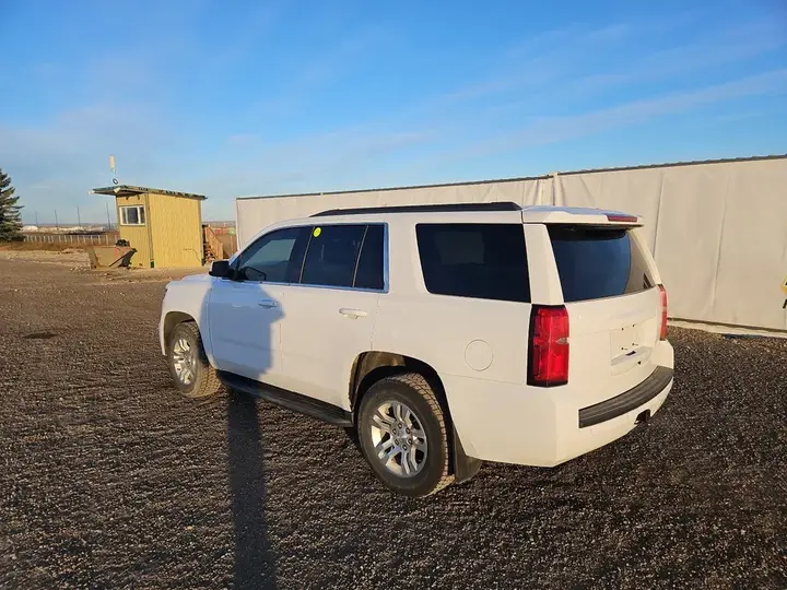 Chevrolet Tahoe 2018 photo 2