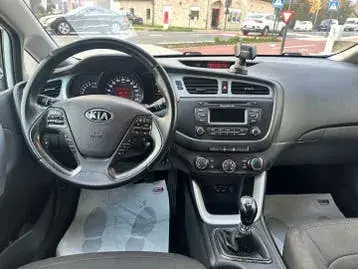 Kia Ceed 2013 photo 3
