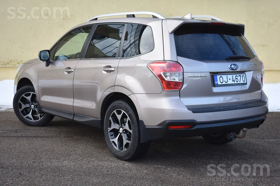 Subaru Forester 2015 photo 2