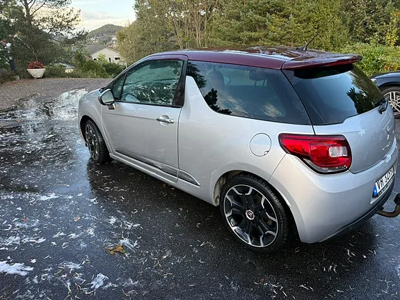 DS Automobiles Ds 3 2011 photo 2