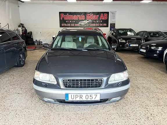 Volvo V70 2004 photo 2