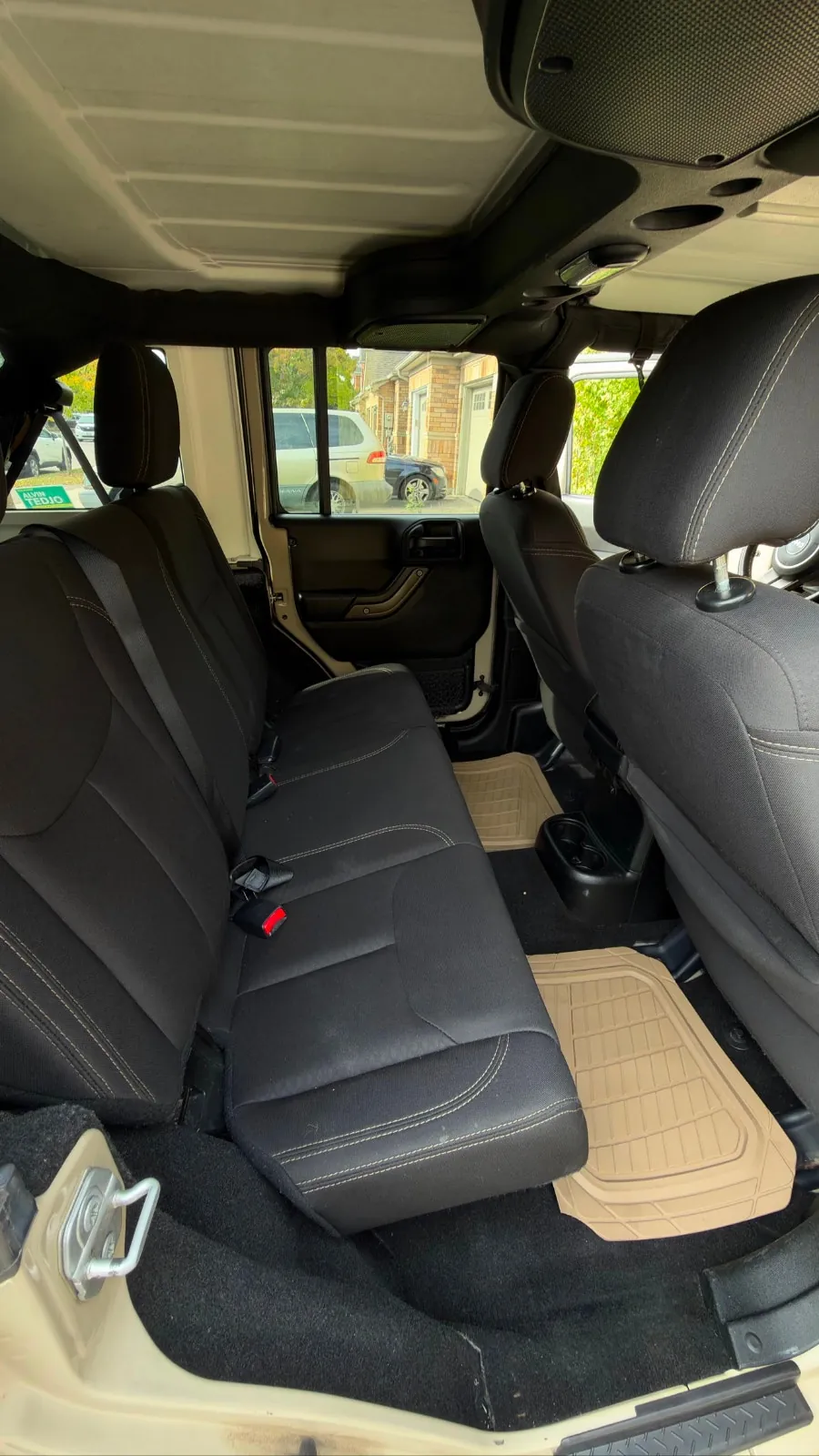 Jeep Wrangler Unlimited 2018 photo 2