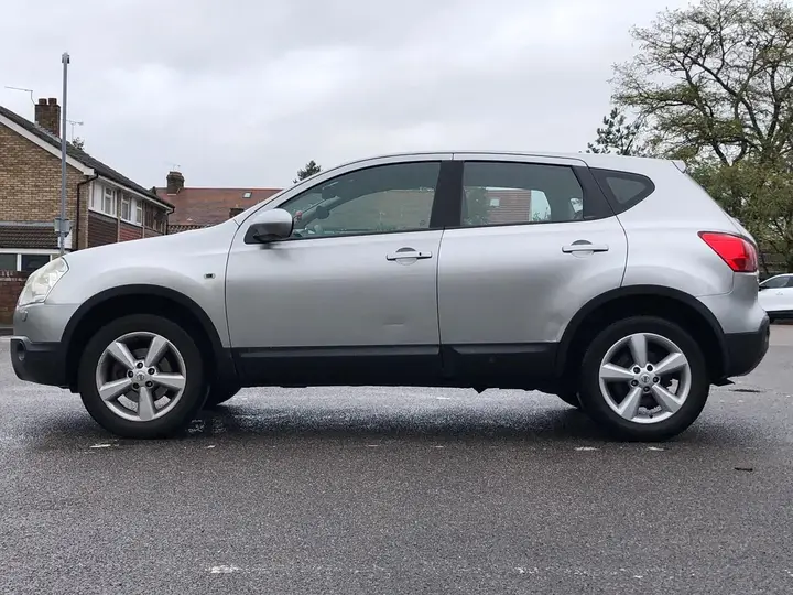 Nissan Qashqai 2008 photo 4