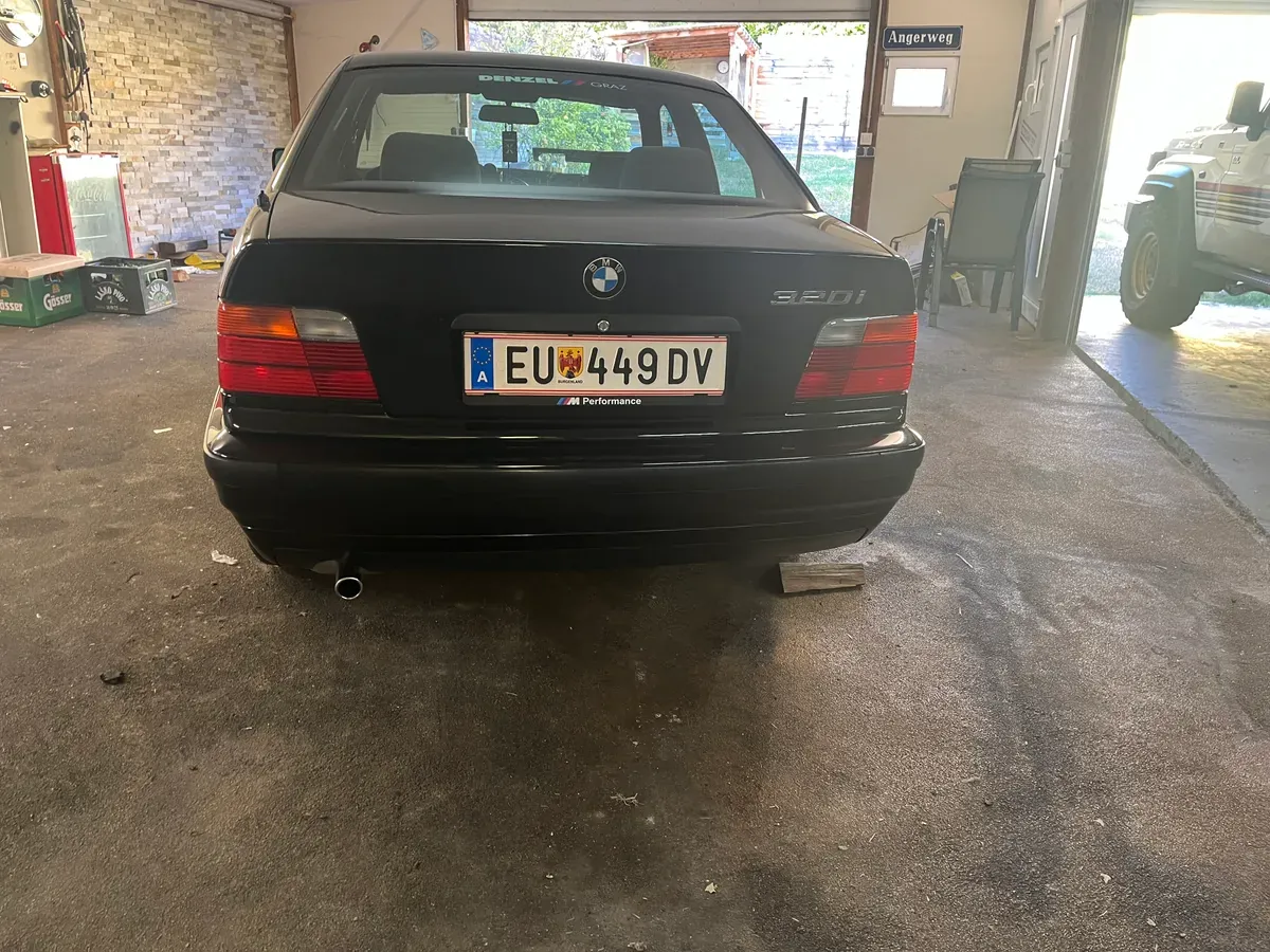 BMW 3Er-Reihe 320I 1991 photo 2