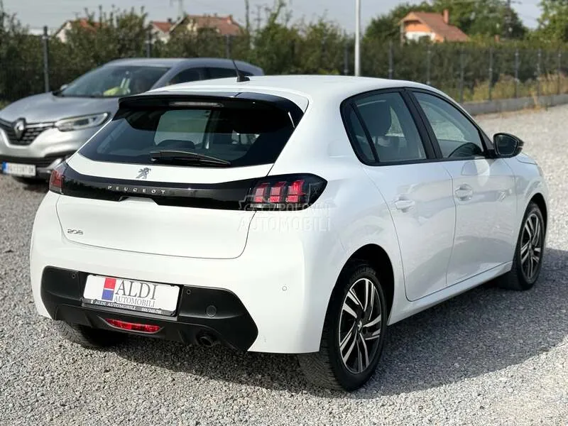 Peugeot 208 2023 photo 5