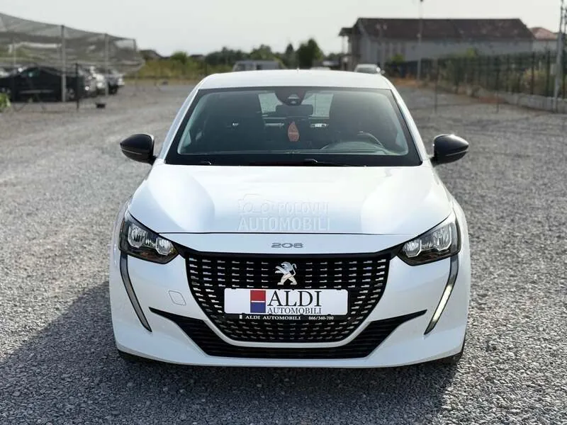 Peugeot 208 2023 photo 2