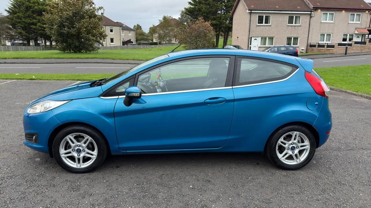 Ford Fiesta 2013 photo 4