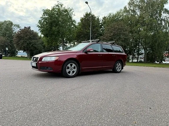 Volvo V70 2008 photo 2