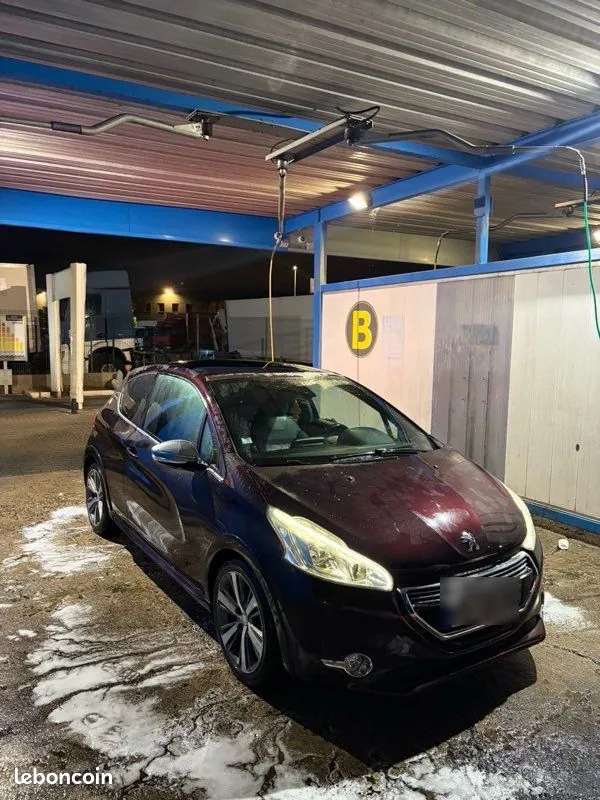 Peugeot 208