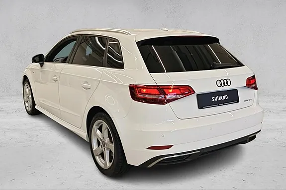 Audi A3 2018 photo 3