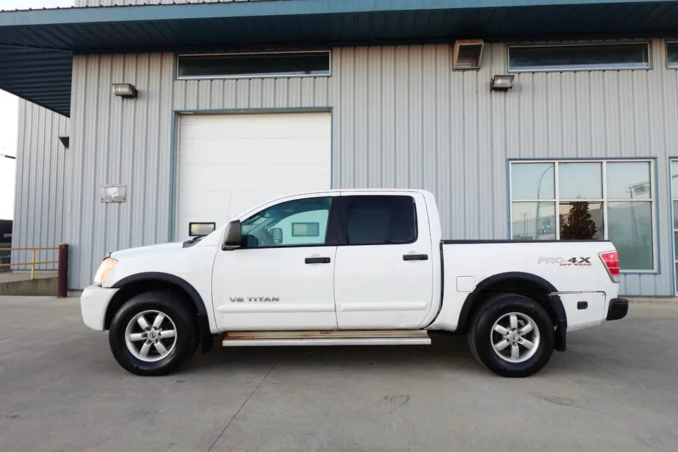 Nissan Titan 2009 photo 3