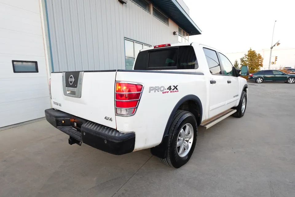 Nissan Titan 2009 photo 5