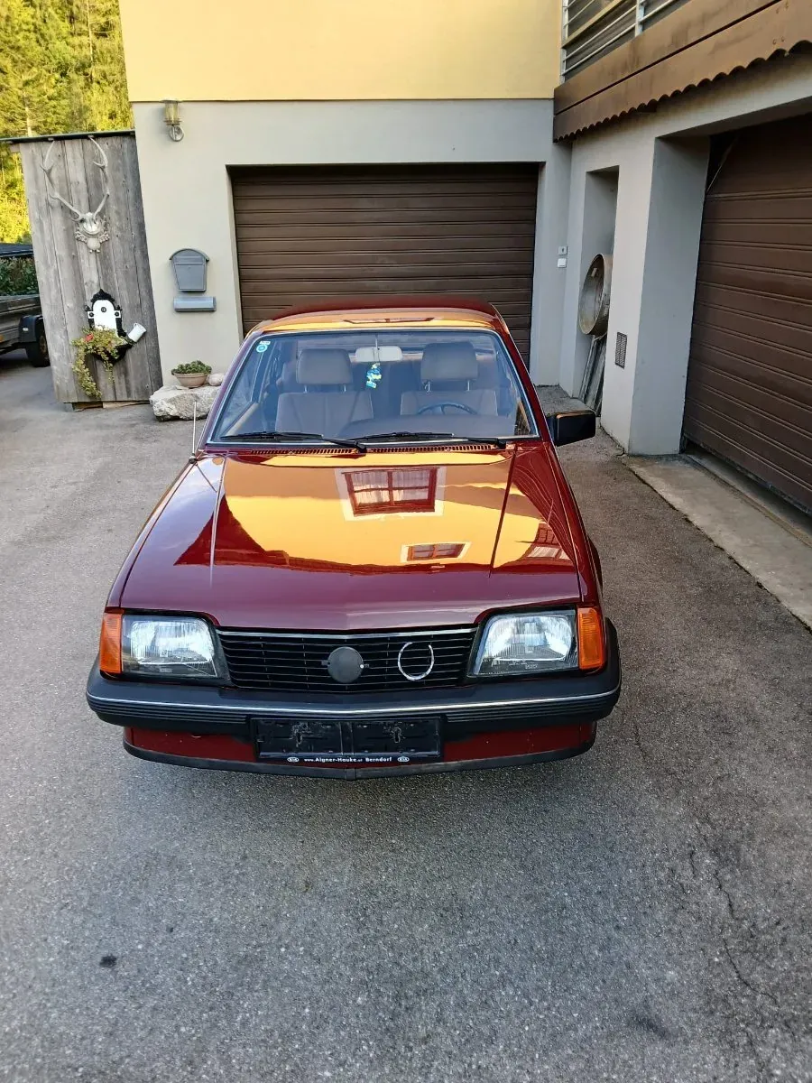 Opel Ascona 1983 photo 3