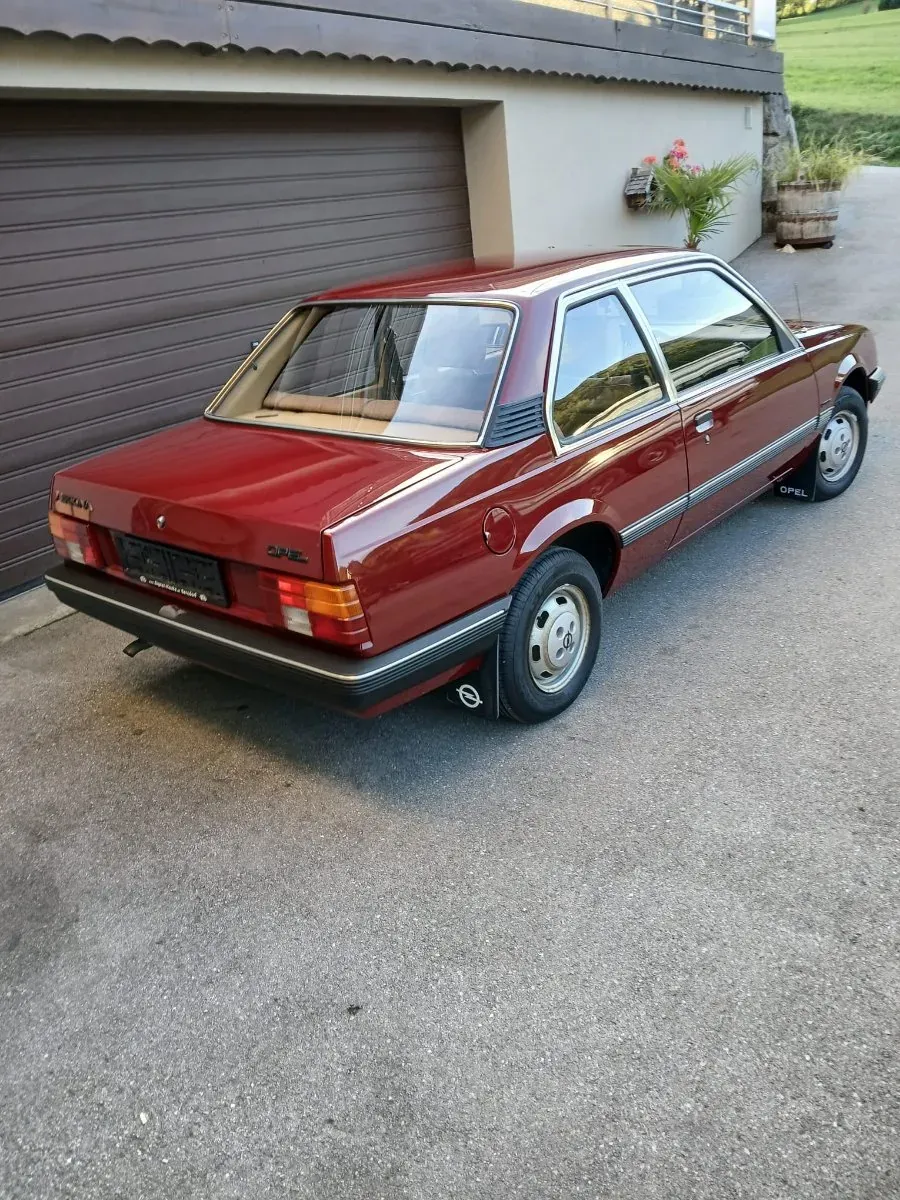 Opel Ascona 1983 photo 2