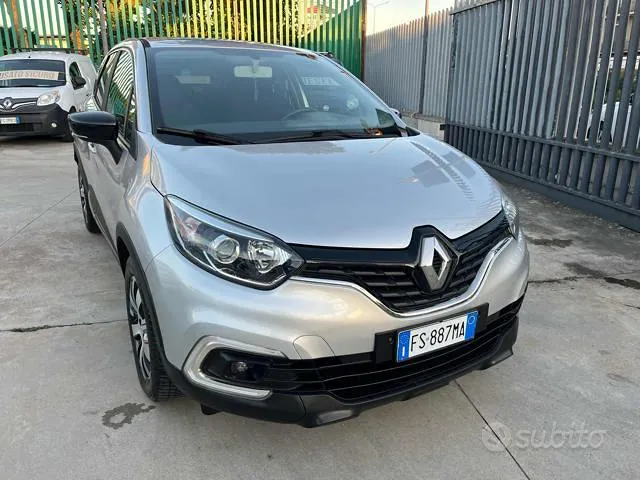 Renault Captur 2018 photo 2