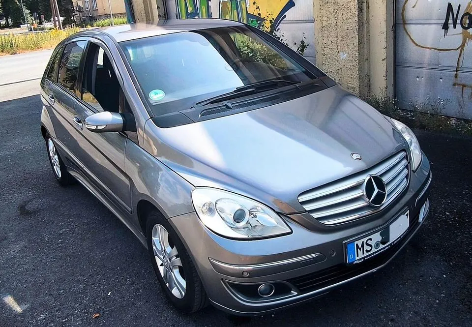 Mercedes-Benz B 170