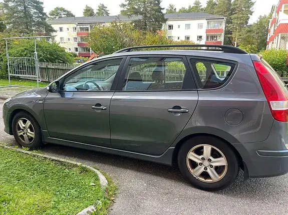 Hyundai I30 2011 photo 2