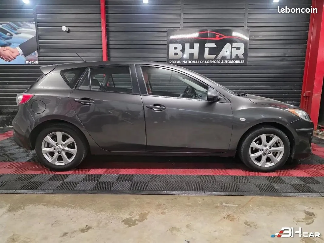 Mazda 3 2010 photo 4