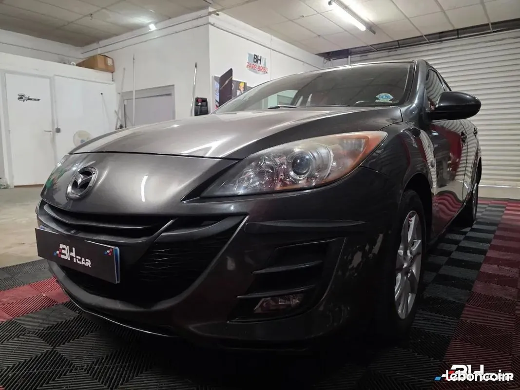 Mazda 3 2010 photo 3