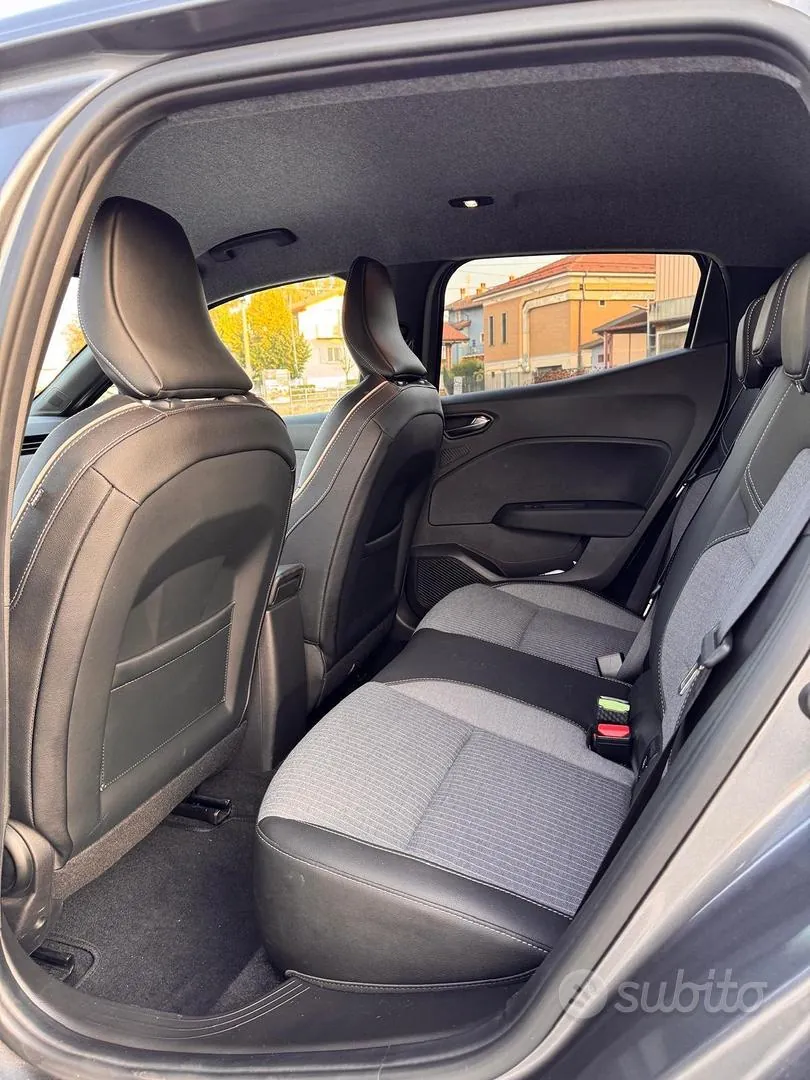 Renault Clio 2024 photo 4