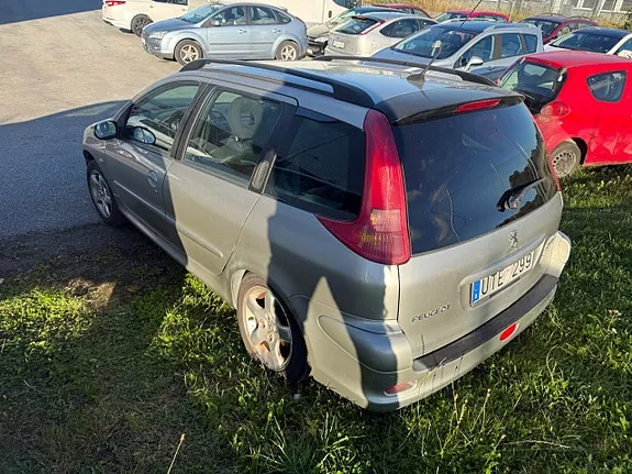 Peugeot 206 2004 photo 4