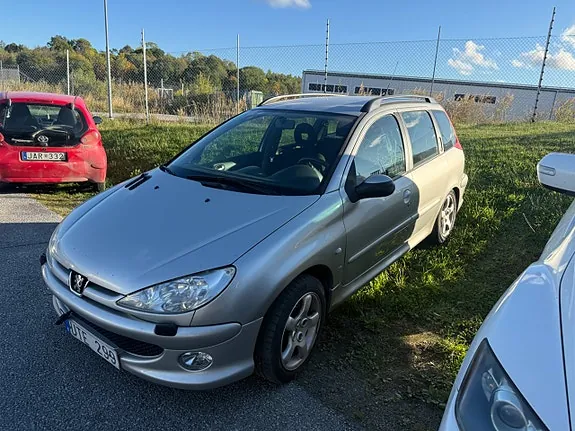 Peugeot 206 2004 photo 2