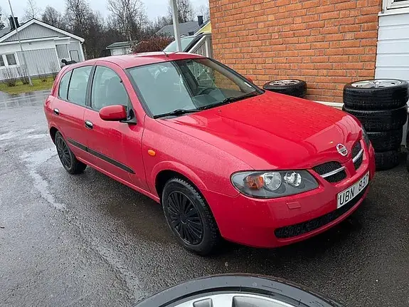 Nissan Almera 2003 photo 2