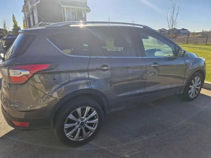 Ford Escape 2017 photo 2