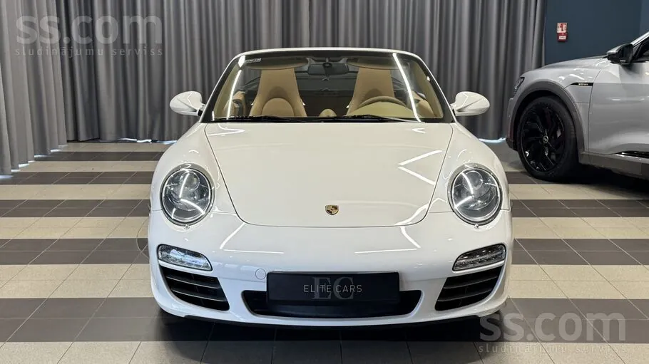 Porsche 911 2009 photo 2