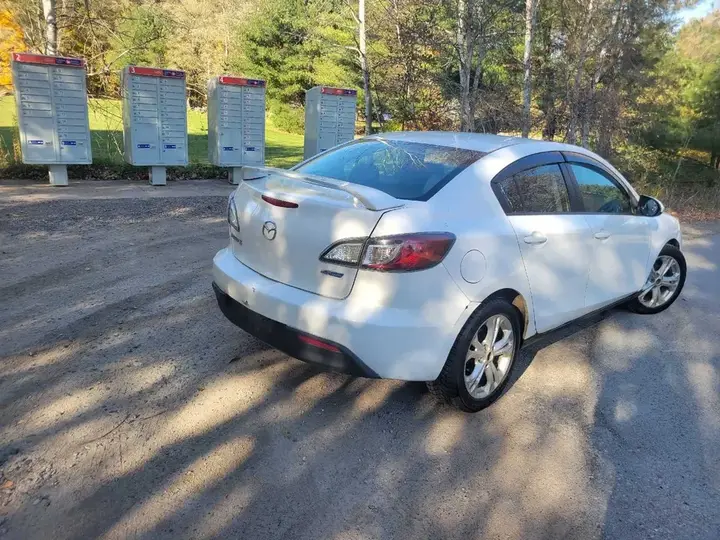 Mazda 3 2013 photo 5