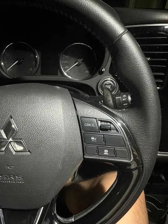 Mitsubishi Outlander 2020 photo 2