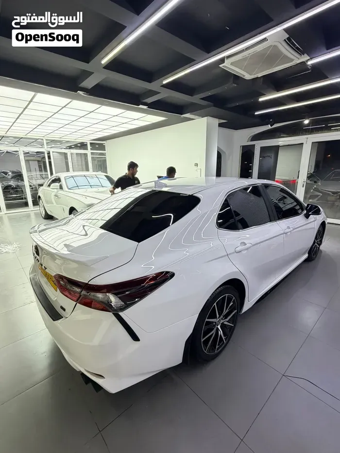 Toyota Camry 2023 photo 2