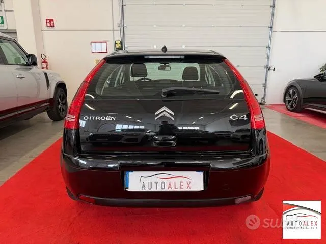 Citroen C4 2010 photo 5
