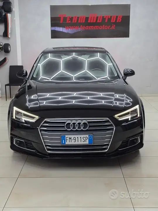 Audi A4 2018 photo 2