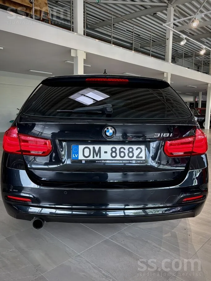 BMW 3 Series 2017 photo 4