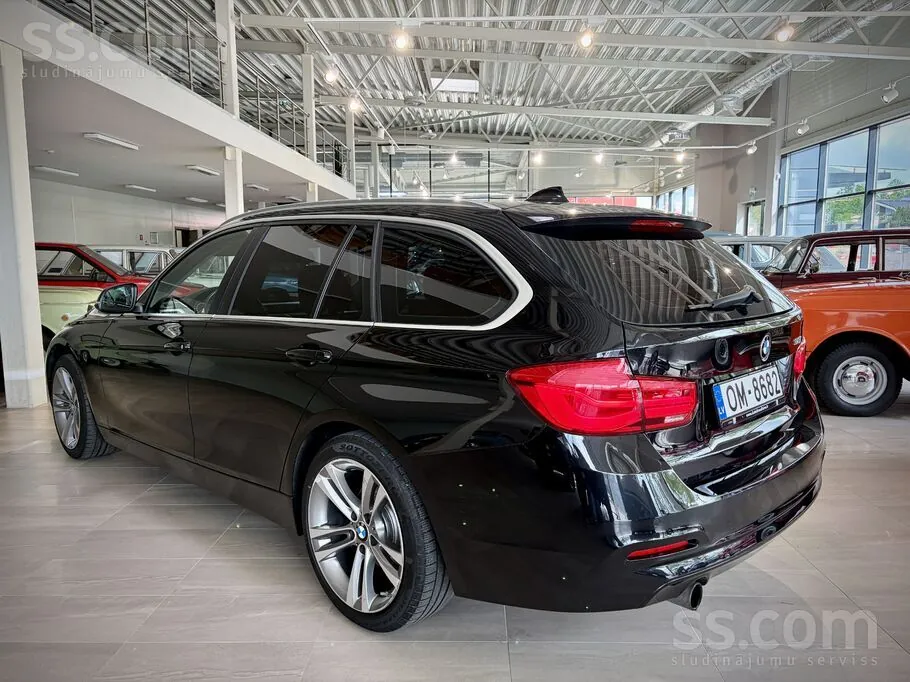 BMW 3 Series 2017 photo 5