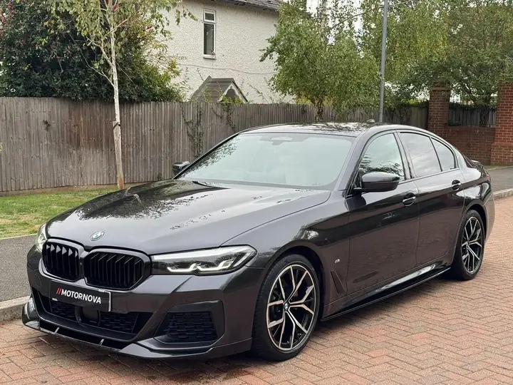 BMW 5 Series 2021 photo 3