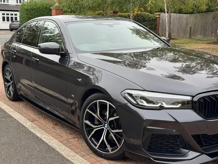 BMW 5 Series 2021 photo 4