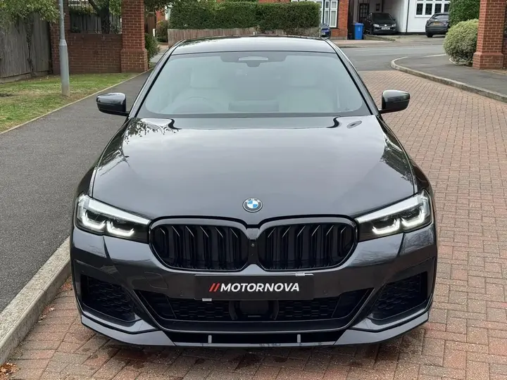 BMW 5 Series 2021 photo 2