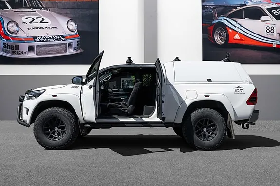 Toyota Hilux 2021 photo 2