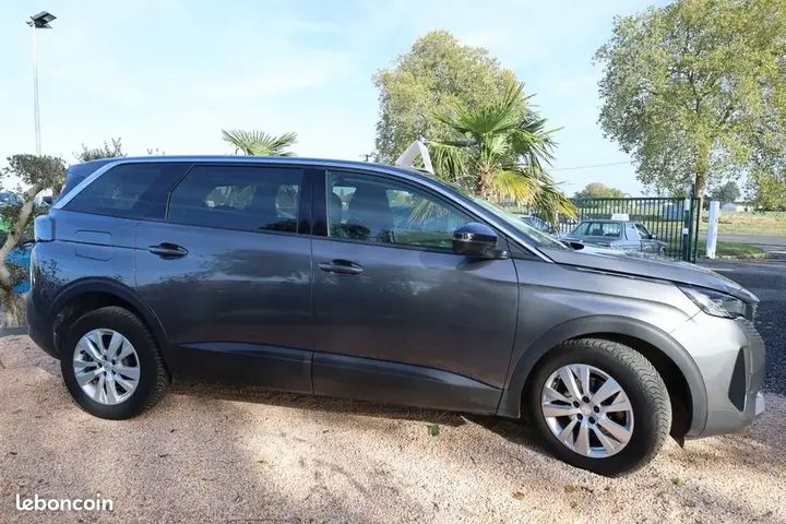 Peugeot 5008 2022 photo 2